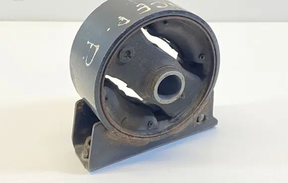 Mitsubishi Lancer X Engine mount bracket MN184355