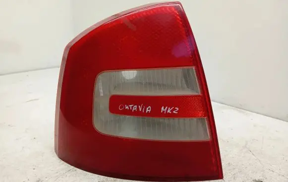 Skoda Octavia Mk2 (1Z) Rear/tail lights 1Z5945111A 1Z5945095A