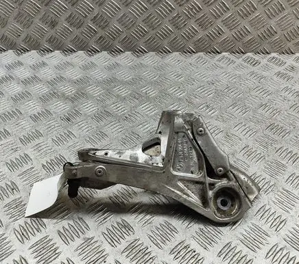 BMW M4 F82 F83 Engine mounting bracket 2284204