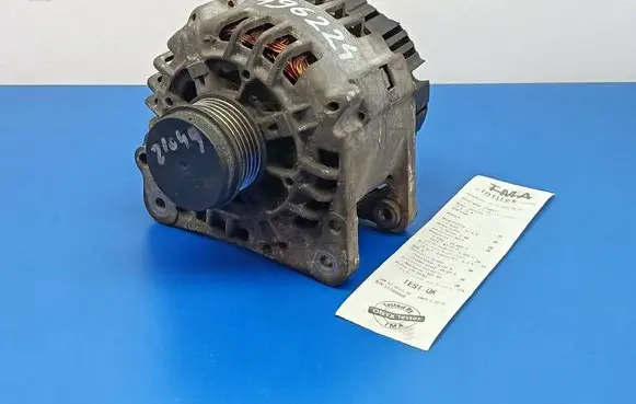 Volkswagen PASSAT B5 Generator/alternator 028903029E