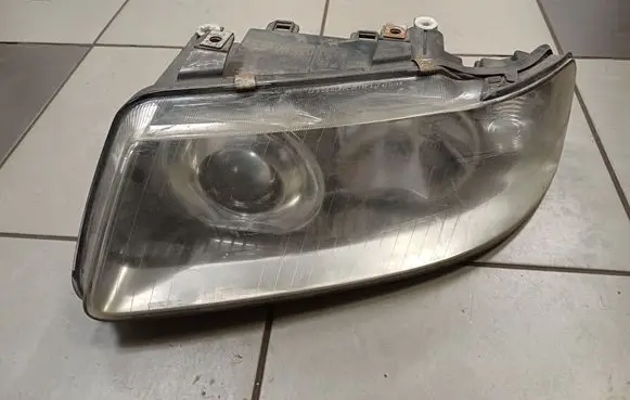Audi A3 S3 8L Headlight/headlamp 4411160L