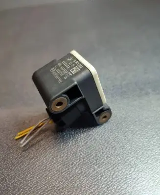 BMW X3 E83 Airbag deployment crash/impact sensor 6911003