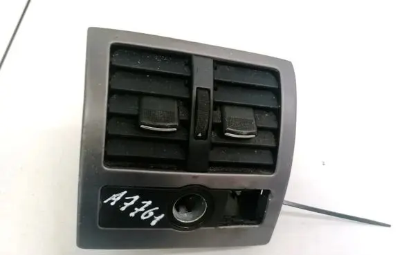 Audi A6 S6 C5 4B Dash center air vent grill 4B0819203