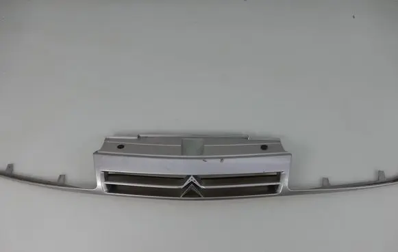 Citroen Xantia Front grill 9618919977