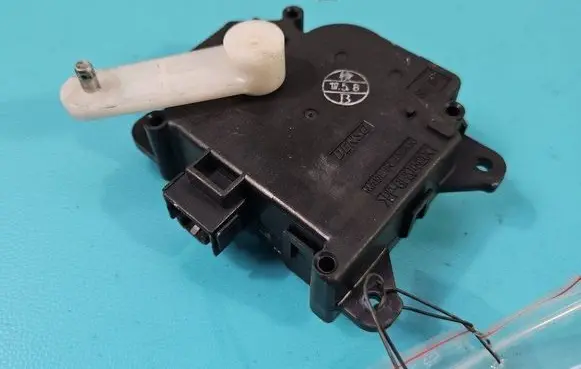 Lexus RX 330 - 350 - 400H A/C air flow flap actuator/motor 0638000610 IMPRK1462878