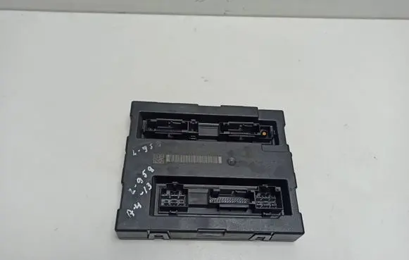 Audi A4 S4 B8 8K Comfort/convenience module 8K0907064JG