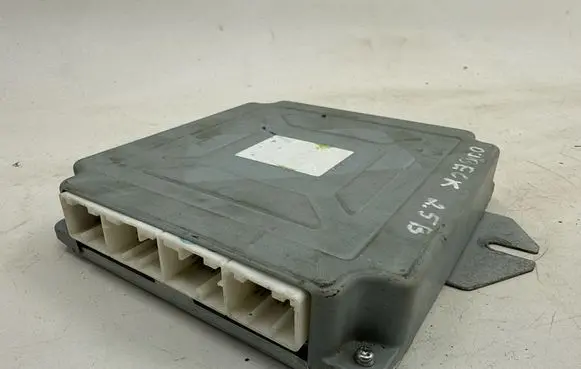Subaru Legacy Engine control unit/module 22611AK810