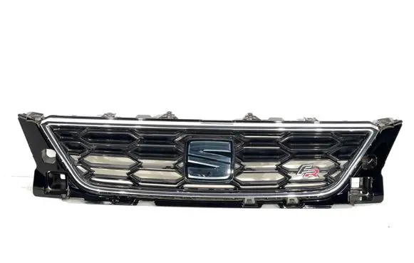 Seat Ateca Front bumper upper radiator grill 575853654E