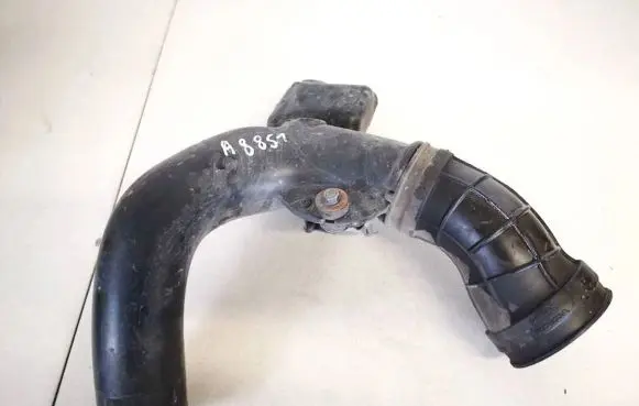 Air intake hose/pipe
