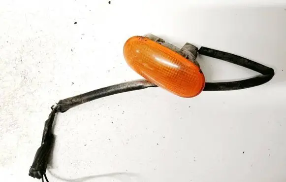 Toyota Avensis Verso Front fender indicator light w5w12v5w 1132216