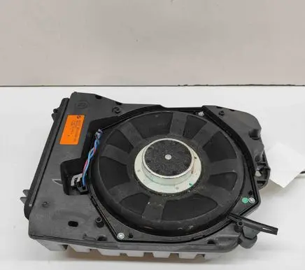 BMW 4 F32 F33 Subwoofer speaker 9210152