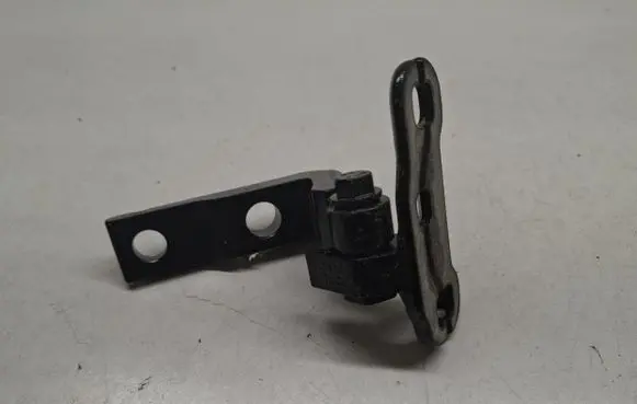 Volvo XC60 Front door upper hinge 31371553
