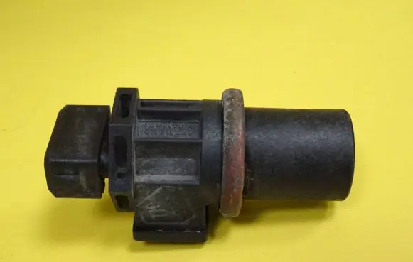Volkswagen Golf III Speed sensor (speedometer sensor) 357919149