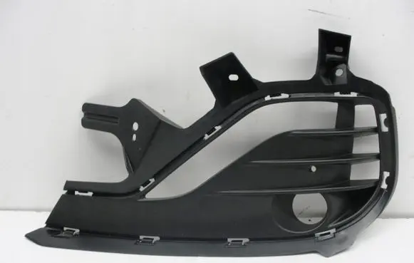 Hyundai i30 Front bumper lower grill