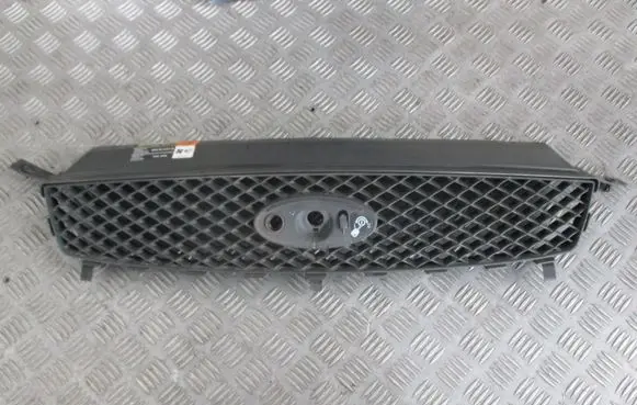 Ford Focus C-MAX Front bumper upper radiator grill 3M51R8138