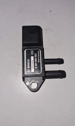 Volkswagen Touran II Exhaust gas pressure sensor 0281006082
