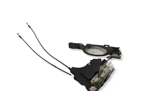 Mitsubishi Lancer X Rear door lock 