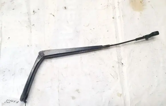 Skoda Octavia Mk2 (1Z) Front wiper blade arm