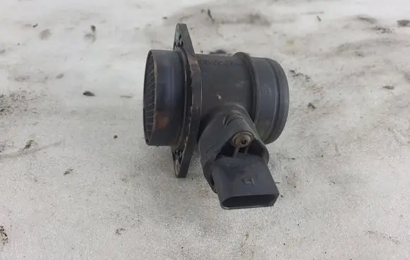 Skoda Fabia Mk1 (6Y) Mass air flow meter 0280217121 06A906461