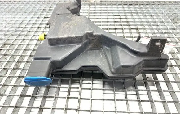 Audi A5 Windshield washer fluid reservoir/tank 8W6955451D