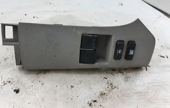 Toyota Yaris Electric window control switch 742320D110 8324Z64