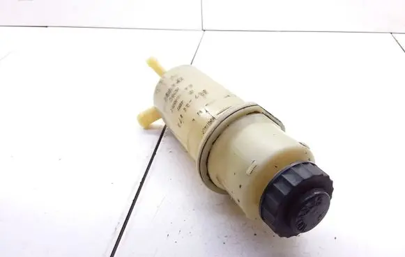 Volkswagen PASSAT B3 Power steering fluid tank/reservoir 357422372