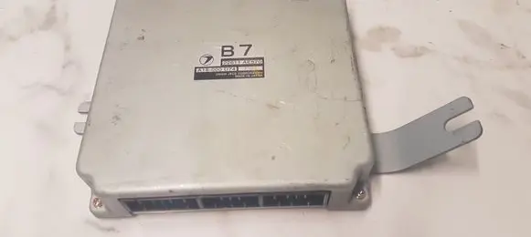 Subaru Impreza I Engine control unit/module 22611AE570 A18000D74
