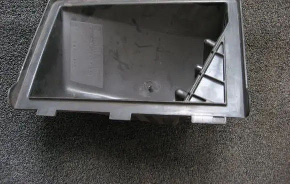 Lincoln Town Car Air filter box