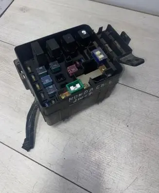 Honda CR-V Fuse module R4S10E0