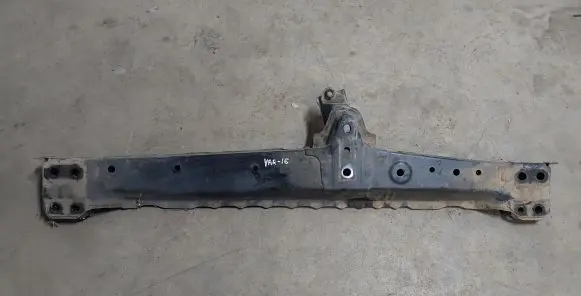 Toyota RAV 4 (XA40) Front subframe