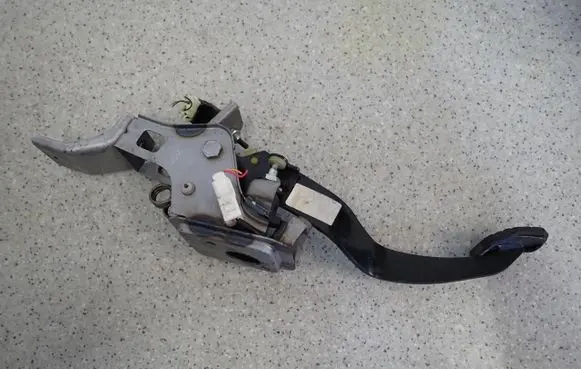 KIA Venga Pedal assembly 