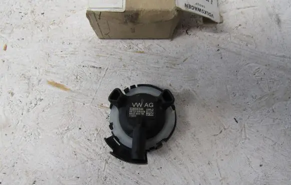 Skoda Octavia Mk3 (5E) Airbag deployment crash/impact sensor 3Q0959354A
