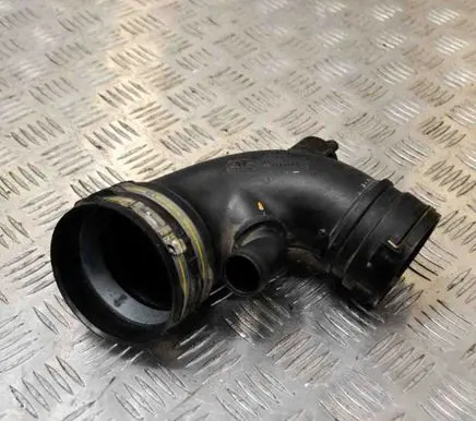Maserati Quattroporte Air intake duct part 670002061
