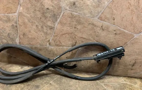 BMW 3 F30 F35 F31 Engine bonnet/hood lock release cable 7411315