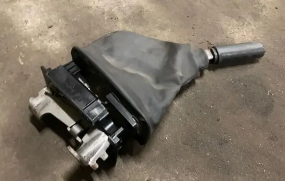 Renault Trafic II (X83) Hand brake release handle 8200415115