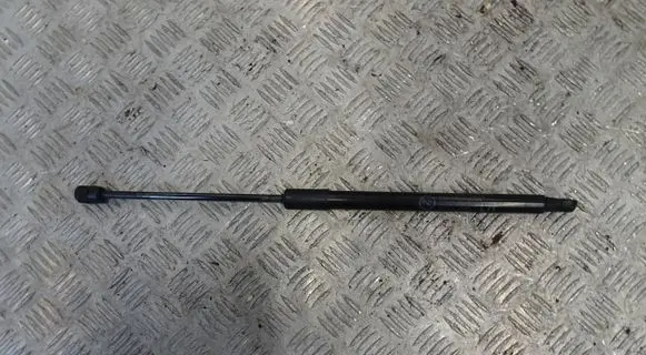 Hyundai i30 Shock absorber/damper mounting bracket 81770-G4000