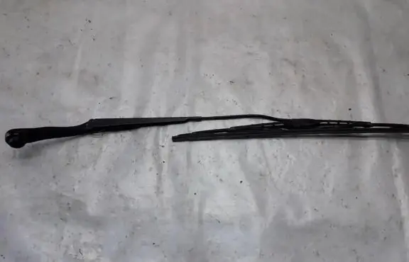 Dodge Journey Front wiper blade arm