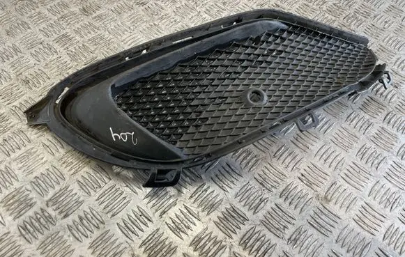 Mercedes-Benz A W176 Front bumper lower grill A1768852700