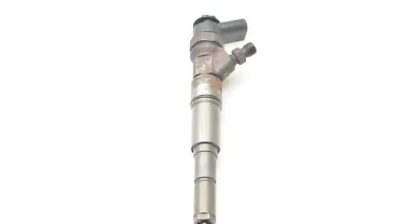 BMW 3 E90 E91 Fuel injector 7793836