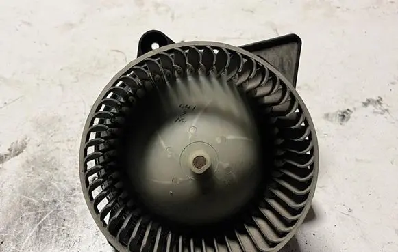 Chrysler Sebring (ST-22 - JR) Heater fan/blower