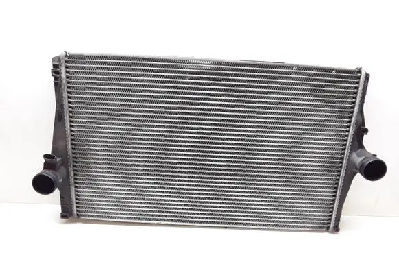 Volvo XC90 Intercooler radiator 8627375