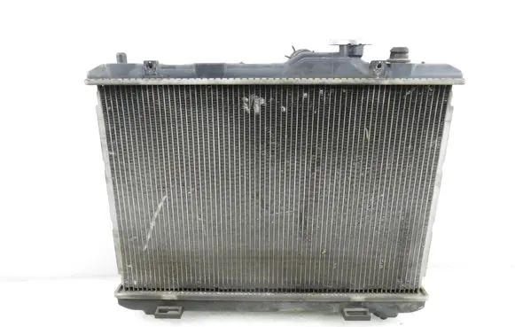 Suzuki Swift I Coolant radiator 