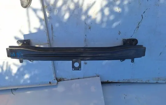 Volkswagen Golf V Front bumper support beam 1T0807581