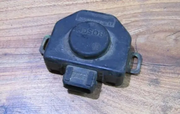 Volvo 340 - 360 Throttle valve position sensor 0280120301