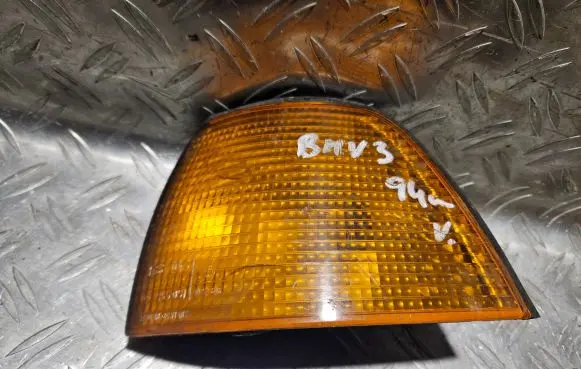 Front indicator light