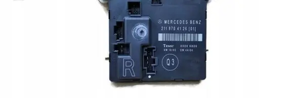 Mercedes-Benz E W211 Door control unit/module 2118704126
