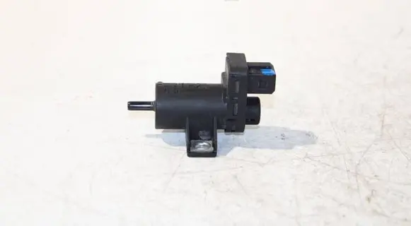 Nissan Juke I F15 Turbo solenoid valve 8200762162