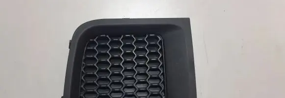 Jeep Renegade Front fog light trim/grill