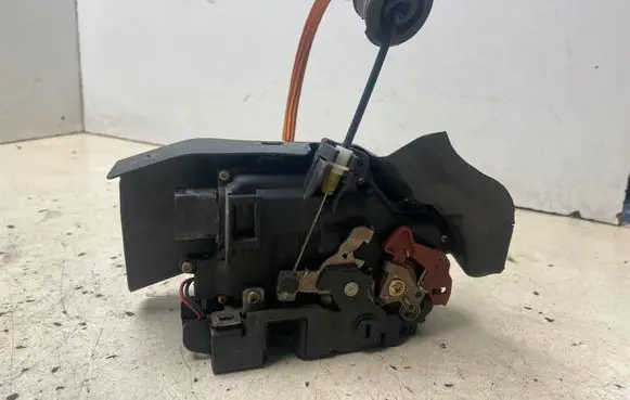 Audi A4 S4 B6 8E 8H Rear door lock 8E0839350
