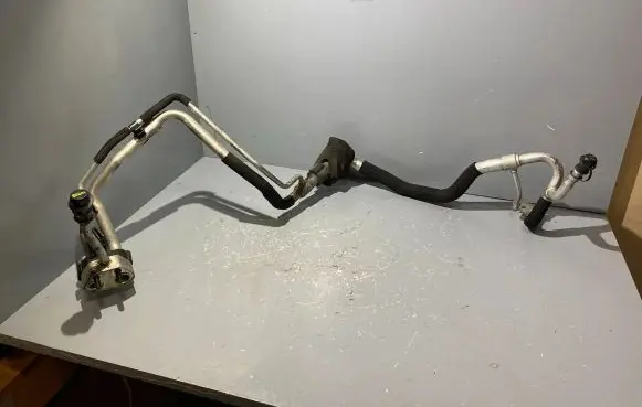 Volvo XC60 Air conditioning (A/C) pipe/hose 31332070 V9909004
